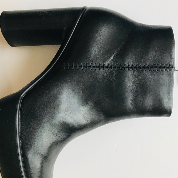 ECCO Black Platform Ankle Booties NEW - Picture 5 of 8